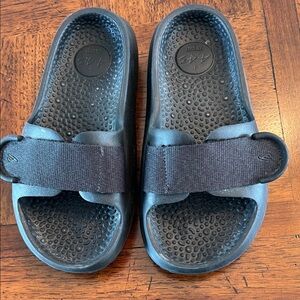 Allbirds slip on sandals